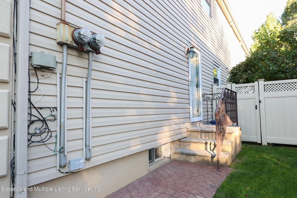 77 Providence Street - Photo 7