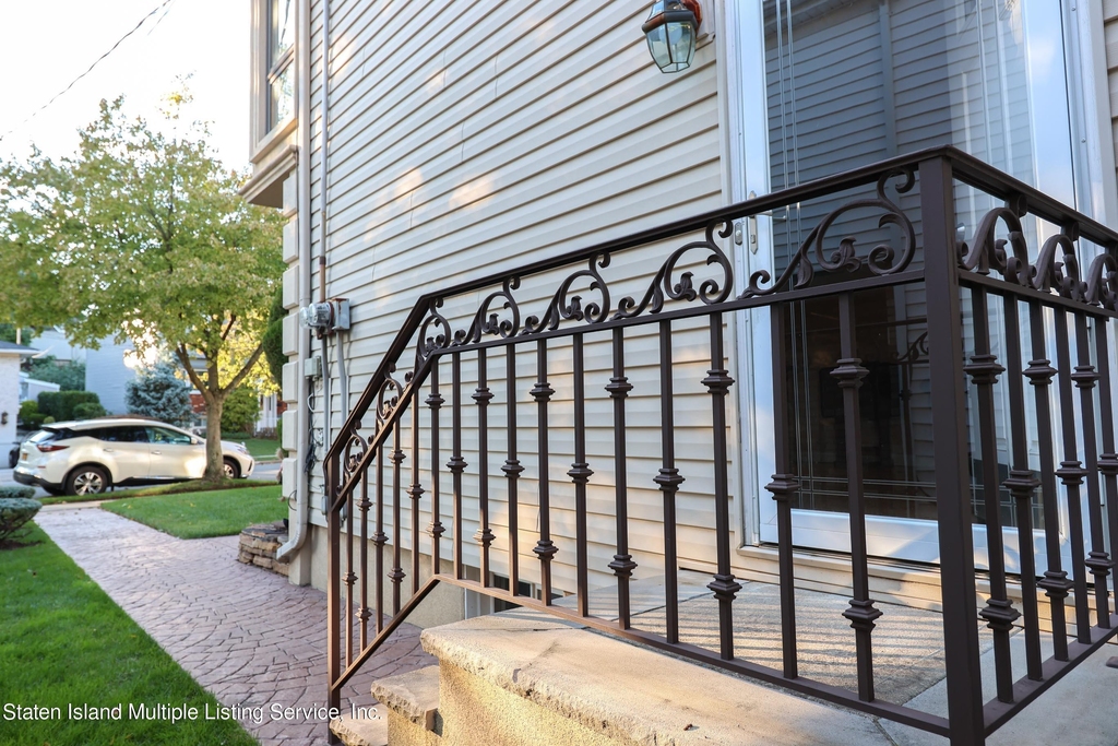 77 Providence Street - Photo 8