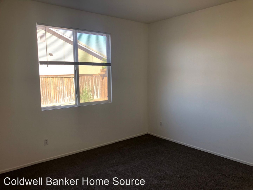 13492 Somerset St. - Photo 17