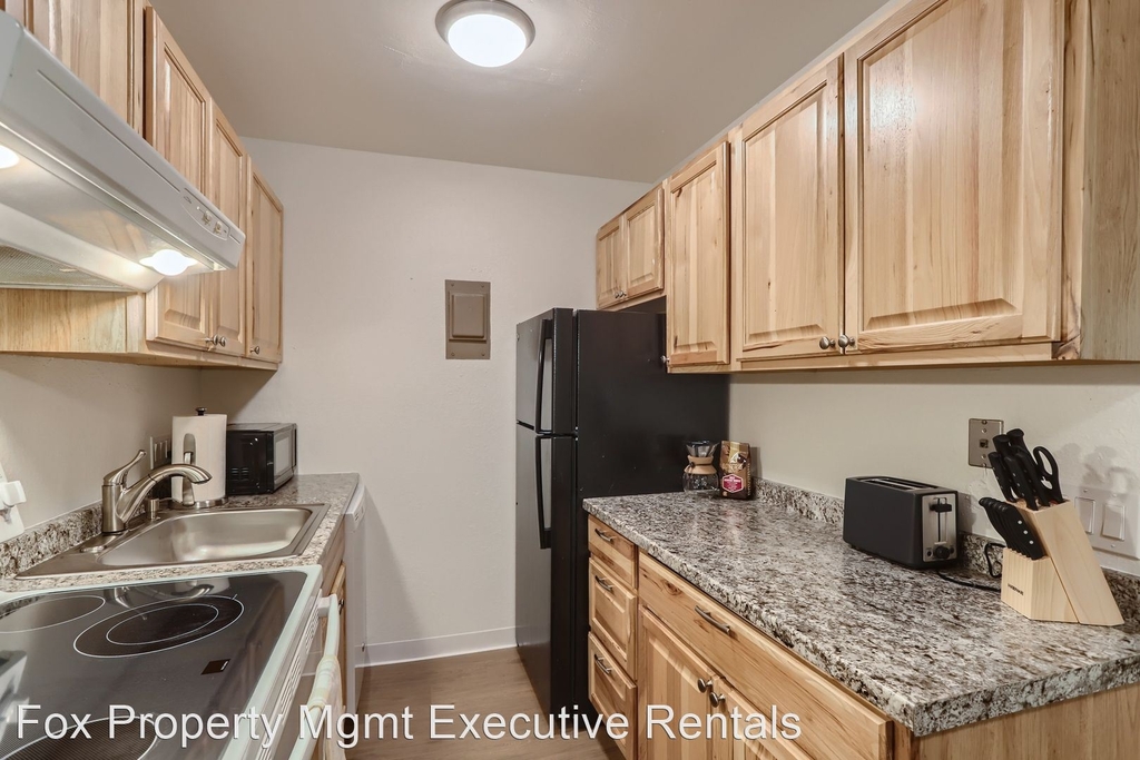 3250 O'neal Circle J24 - Photo 11