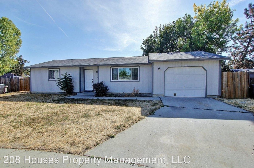 7159 W. Bluebird Dr - Photo 0