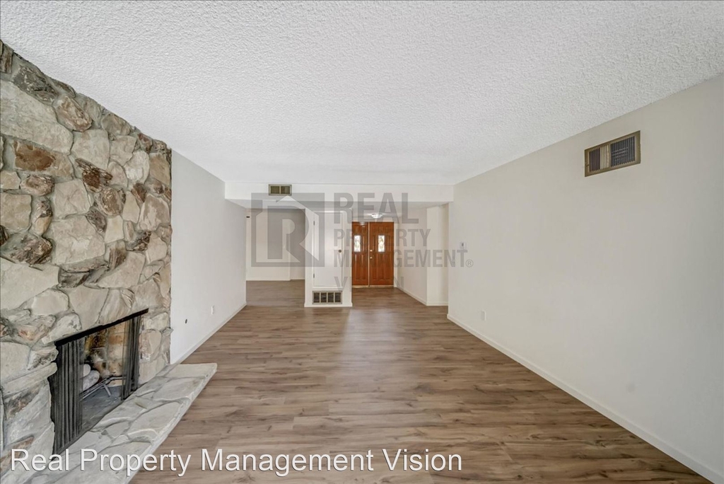 8109 Grove Street - Photo 6