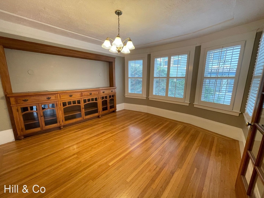 138 Dorchester Way - Photo 2