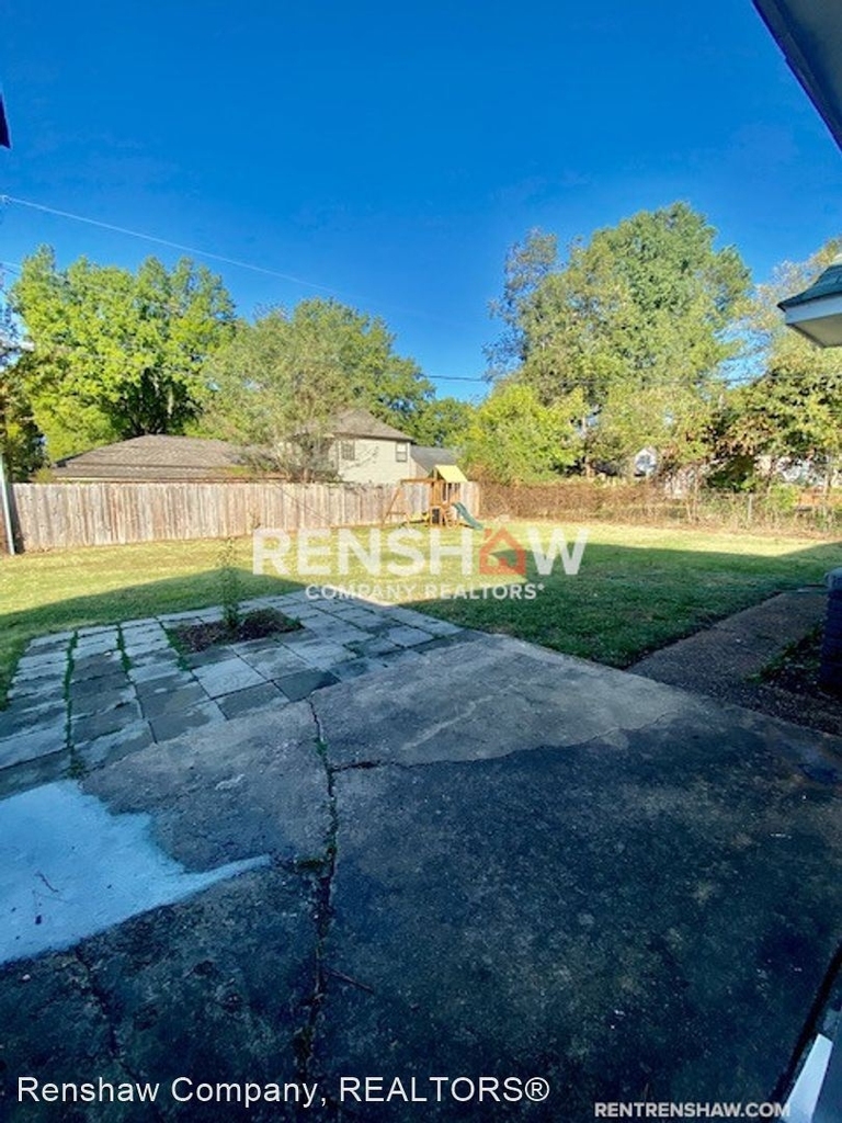 2321 Ridgeland St - Photo 29