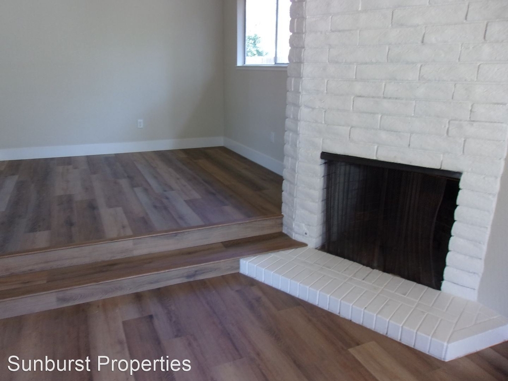 2765 Angeles Ct. - Photo 6