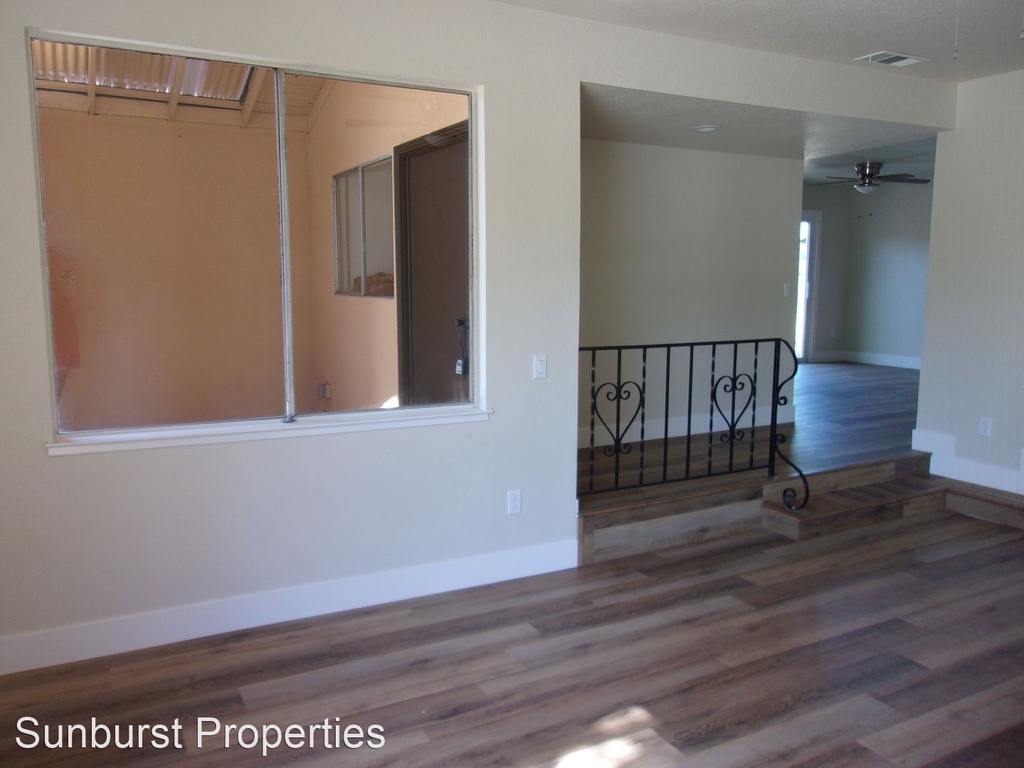 2765 Angeles Ct. - Photo 5