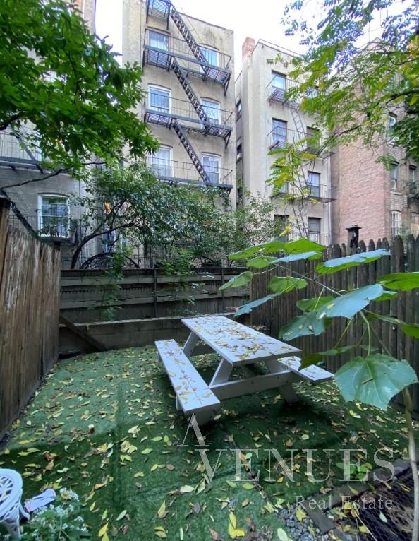 East 84th Street - Photo 1