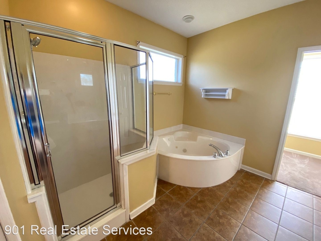 7638 Easterly Lane - Photo 18