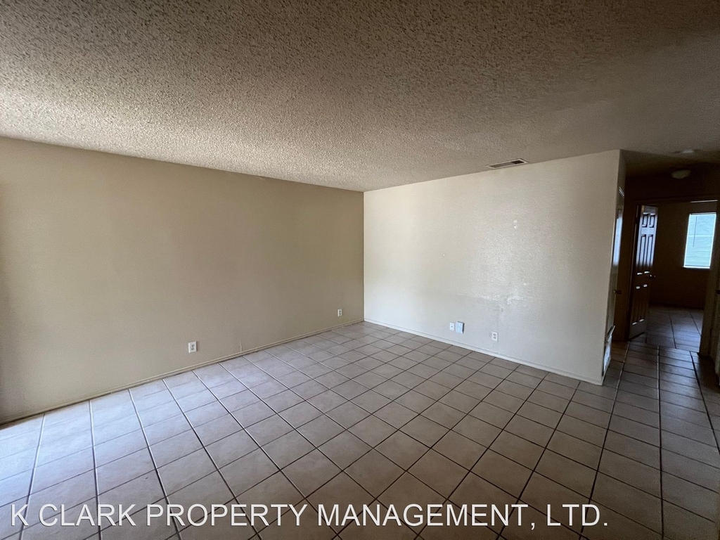 5217 Meadow Rise St. - Photo 2