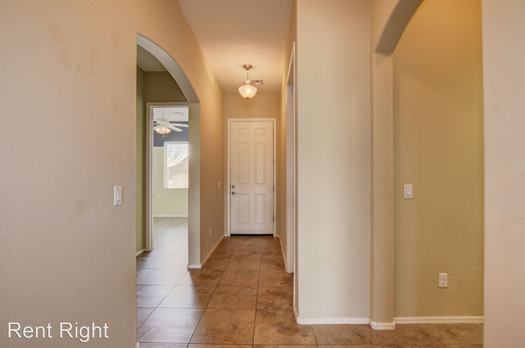 6758 E Arden Court - Photo 3