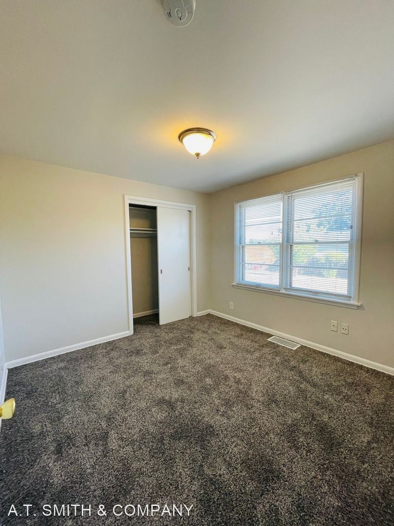 1380 Lee Street - Photo 6