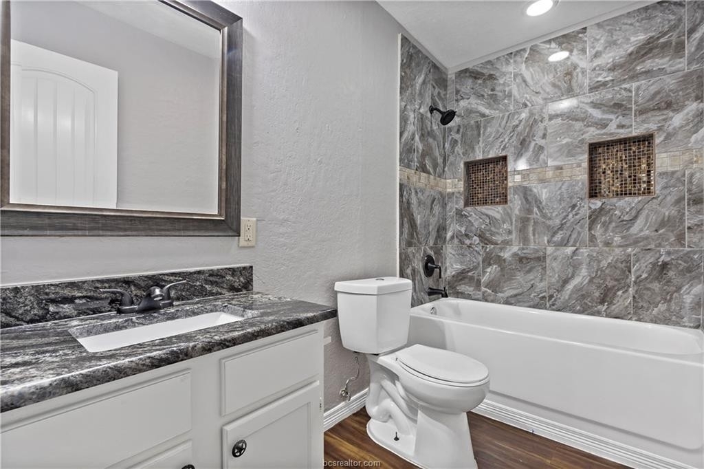 1513 West 28th Street - Photo 13