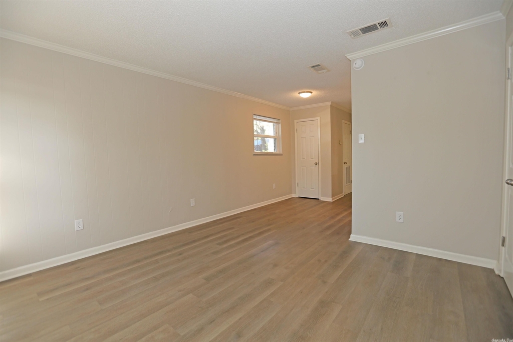 803 N Van Buren   #1 - Photo 3