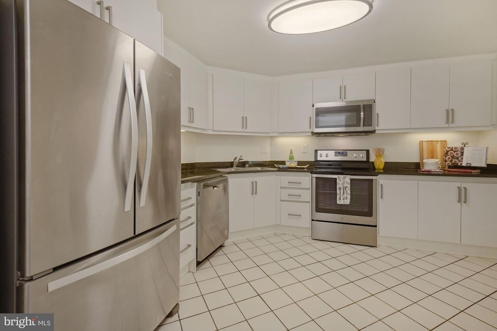 5600 Wisconsin Ave #504 - Photo 17