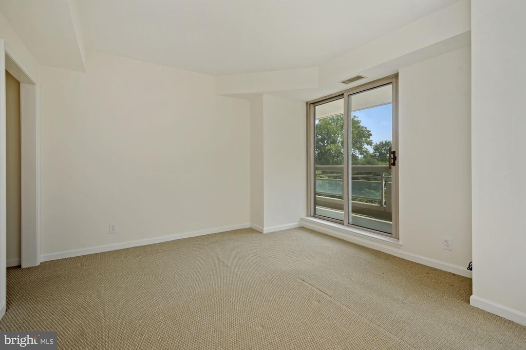 5600 Wisconsin Ave #504 - Photo 21