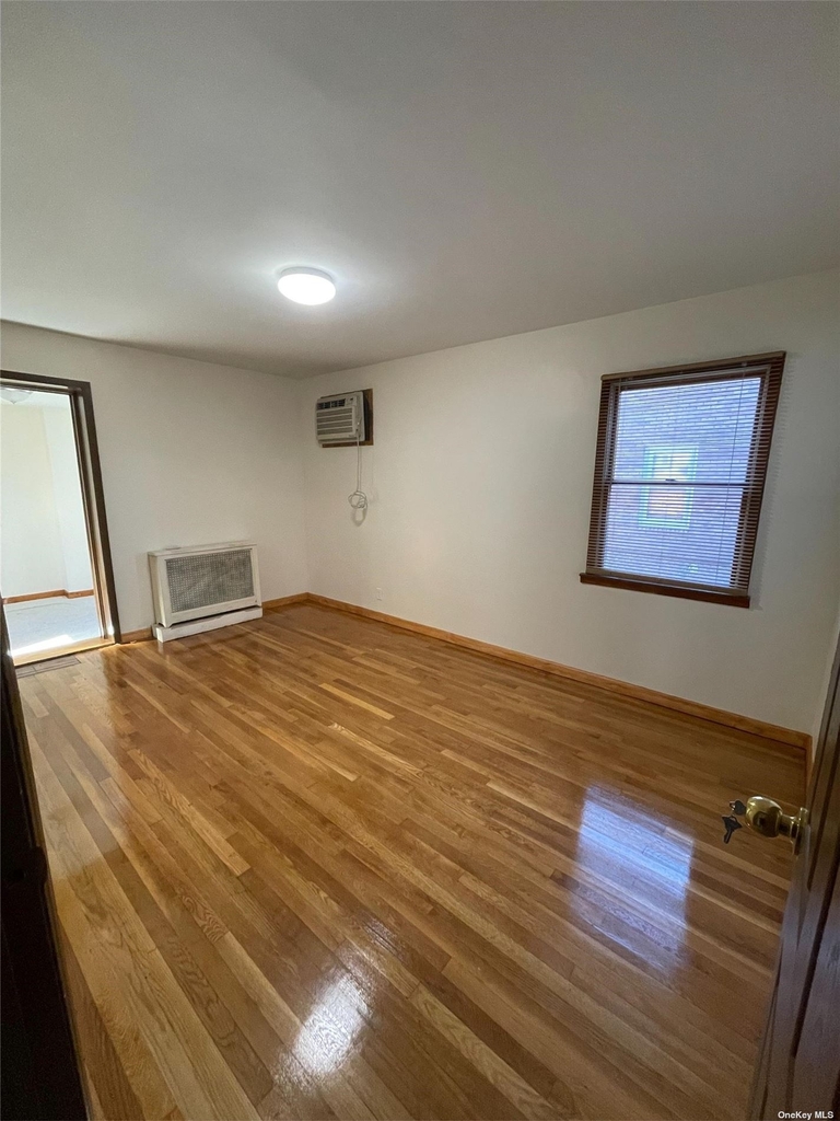 255-16 85th Avenue - Photo 5