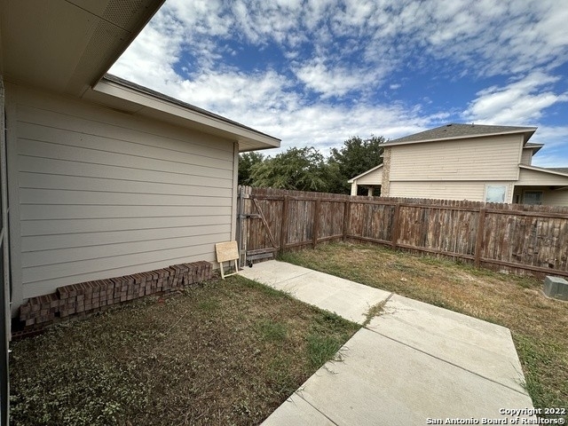 2219 Lily Pad Ln - Photo 20