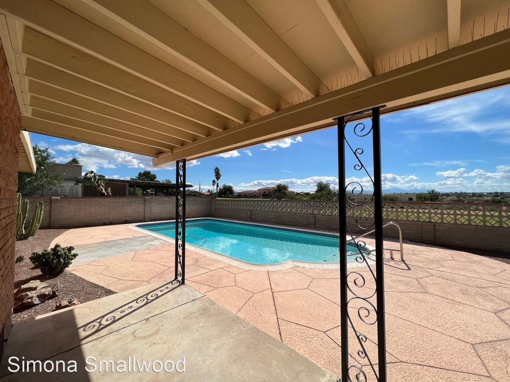 2340 S Camino Seco - Photo 4