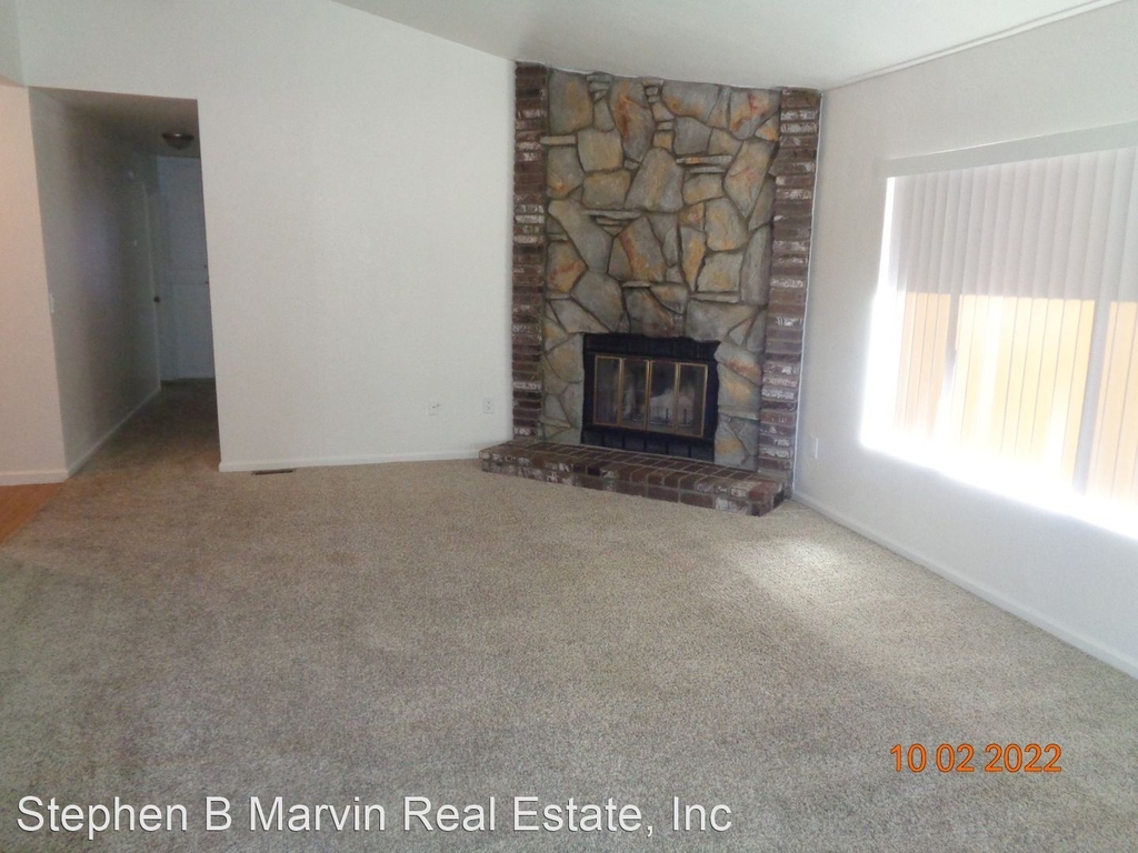 14313 Winchester Drive - Photo 2