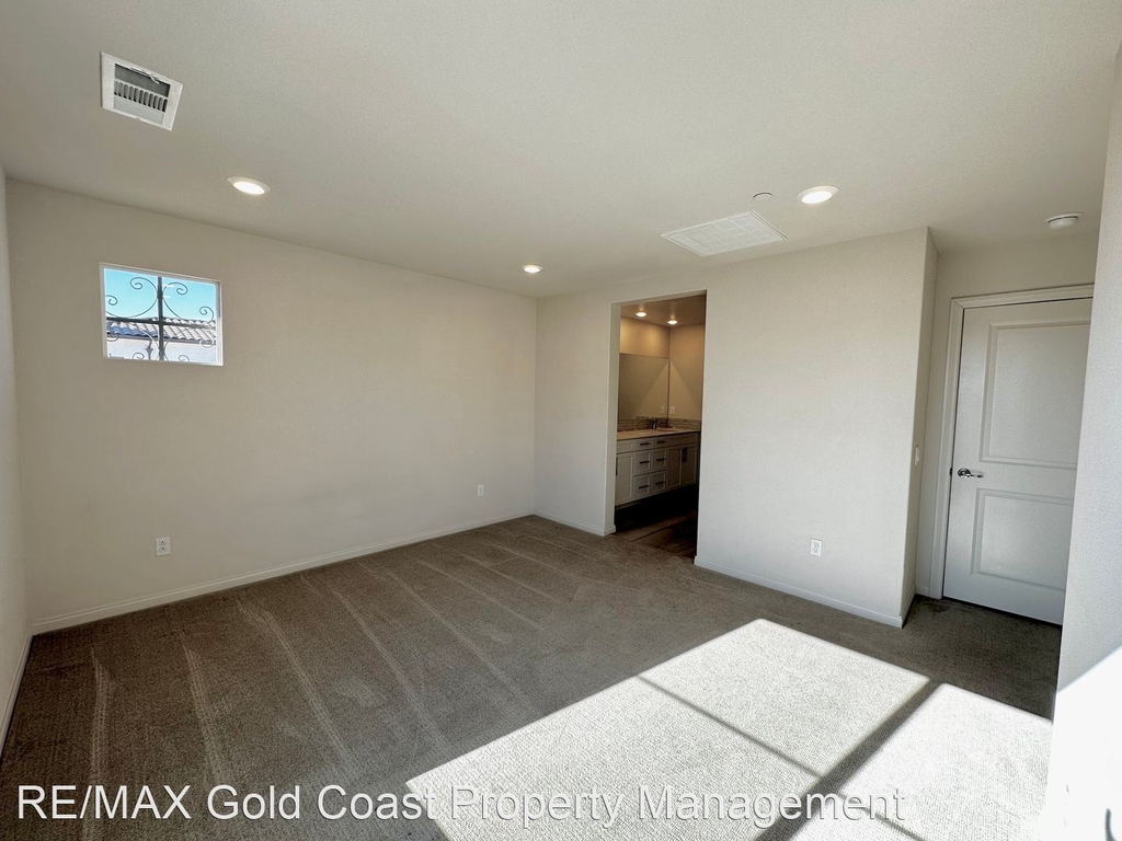 329 Solares St. - Photo 32