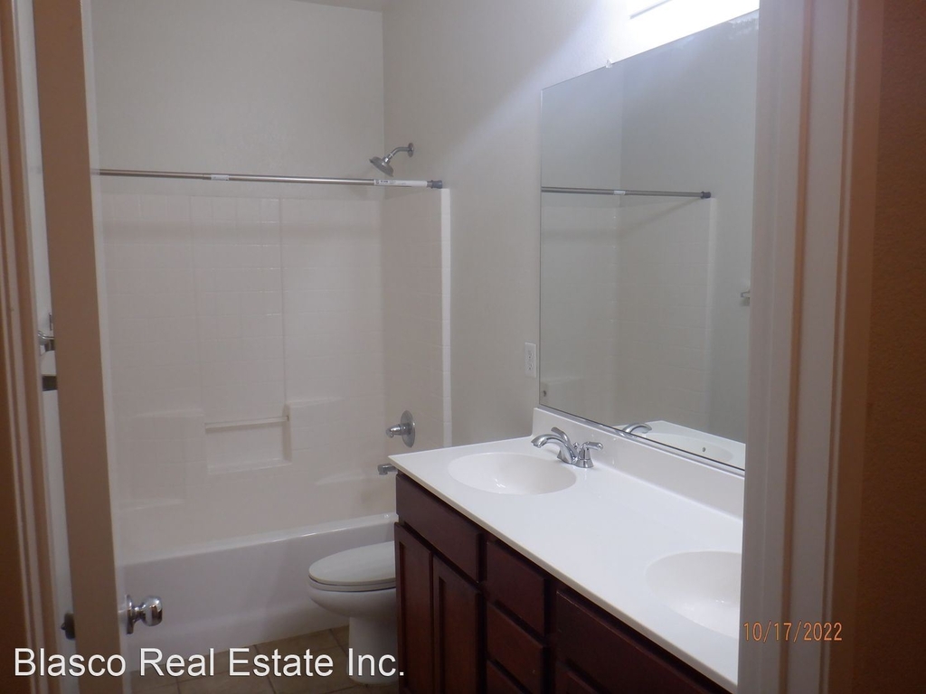 1573 Excel Court - Photo 4