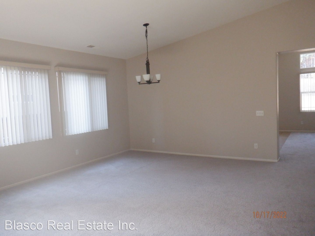 1573 Excel Court - Photo 14