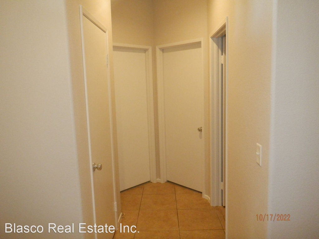 1573 Excel Court - Photo 3