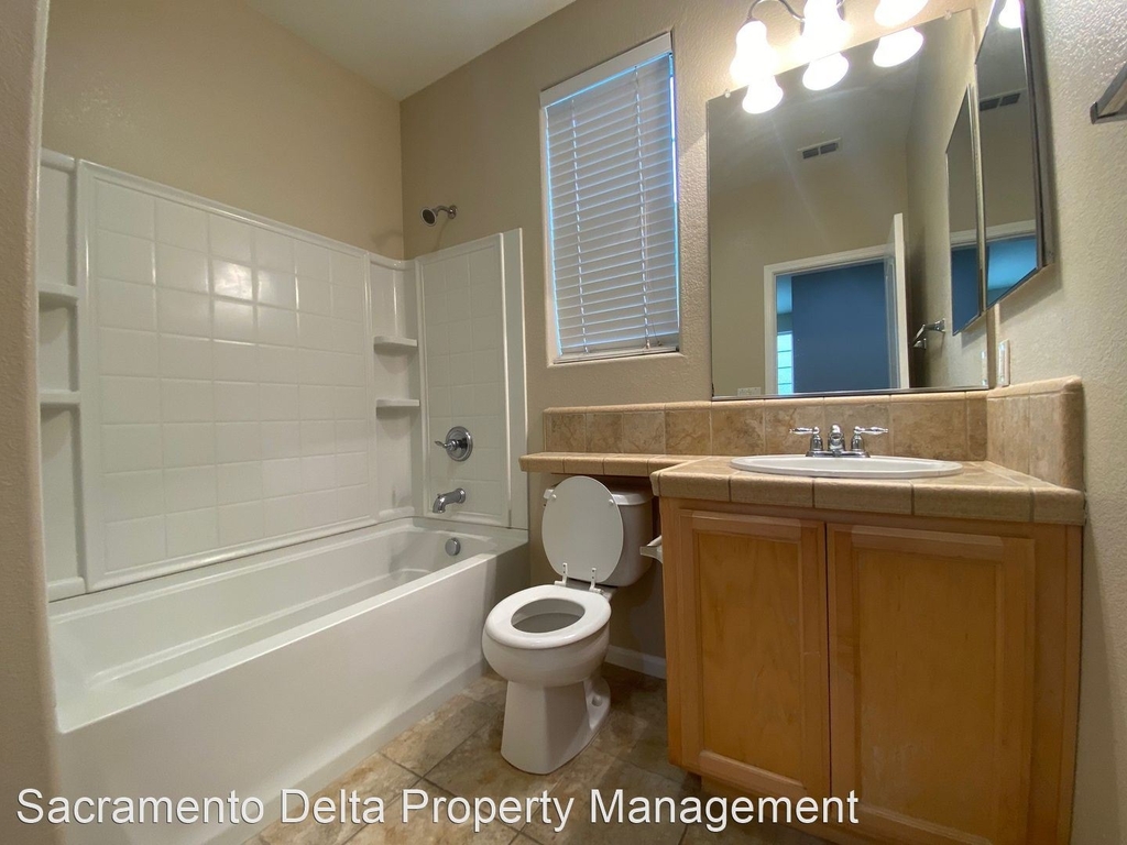 721 Wapello Circle - Photo 15