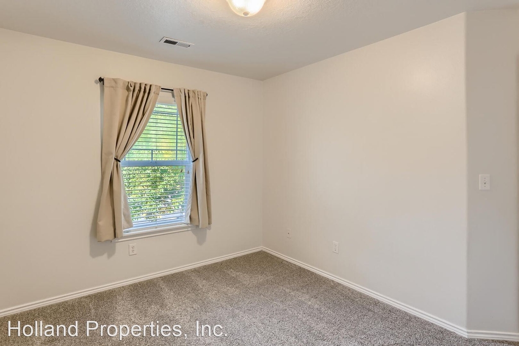 4702 Sw 164th Terr. - Photo 31