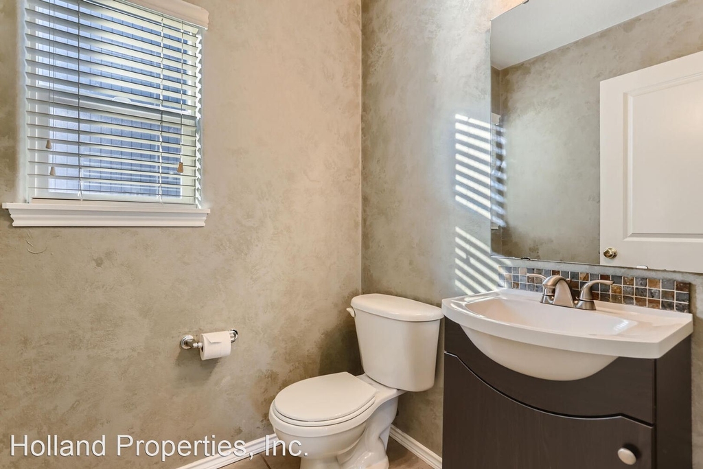 4702 Sw 164th Terr. - Photo 21