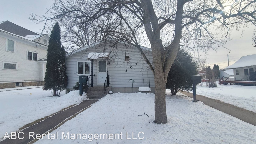 307 S Vine Avenue - Photo 44