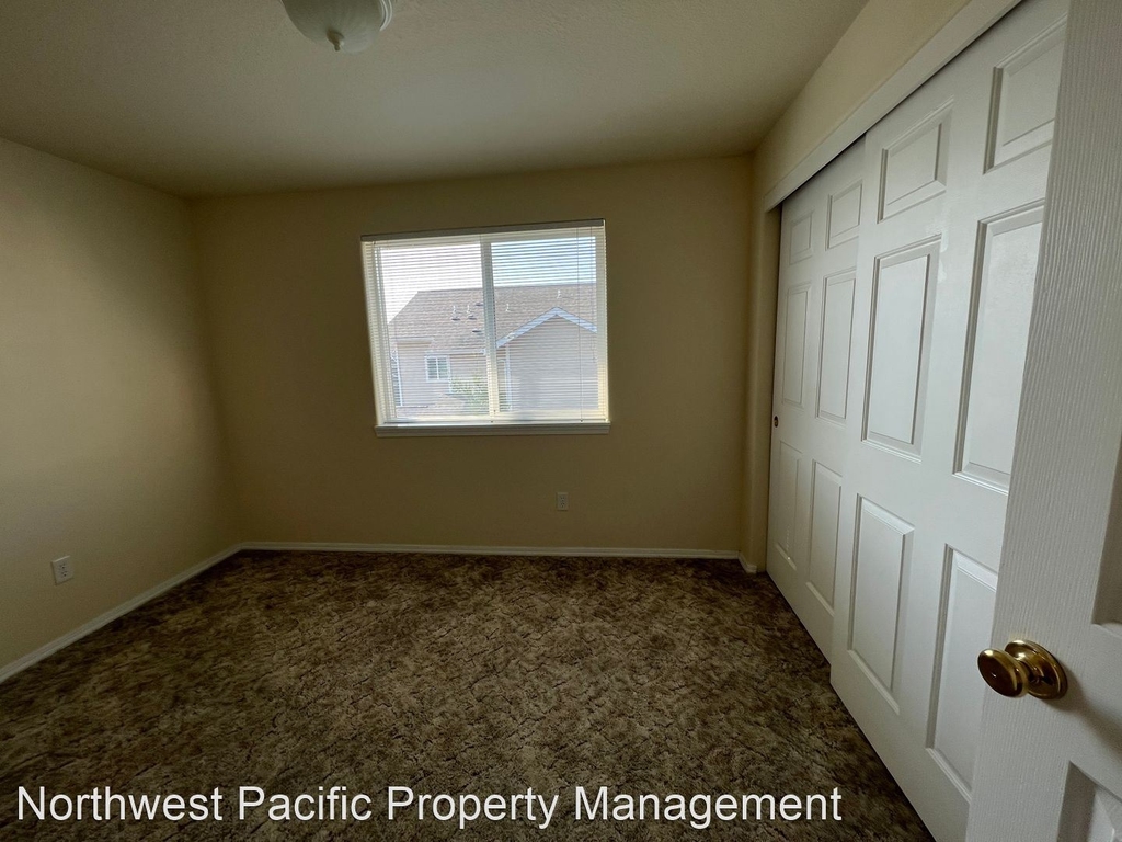 465 E Ellendale Ave - Photo 27