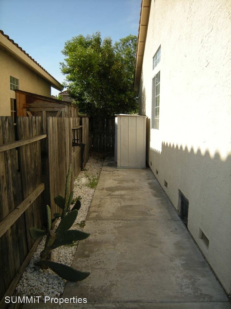 249 Sparrow Street - Photo 6