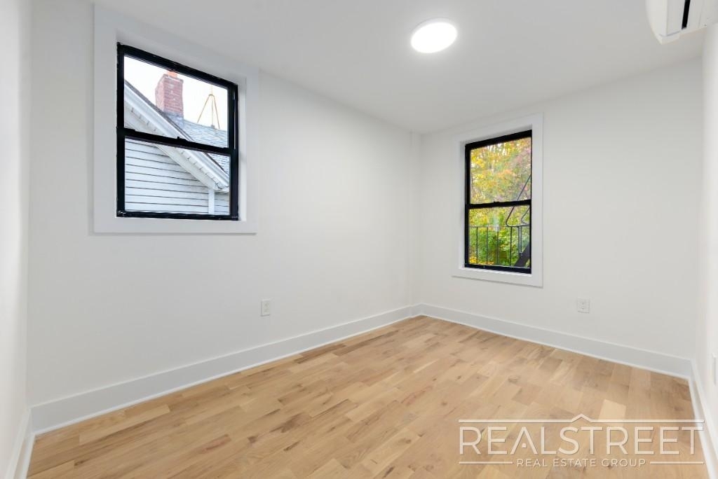 662 Nostrand Ave - Photo 3