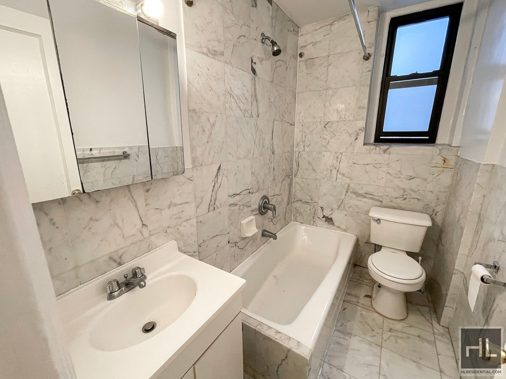 529 East 85th Street - Photo 8