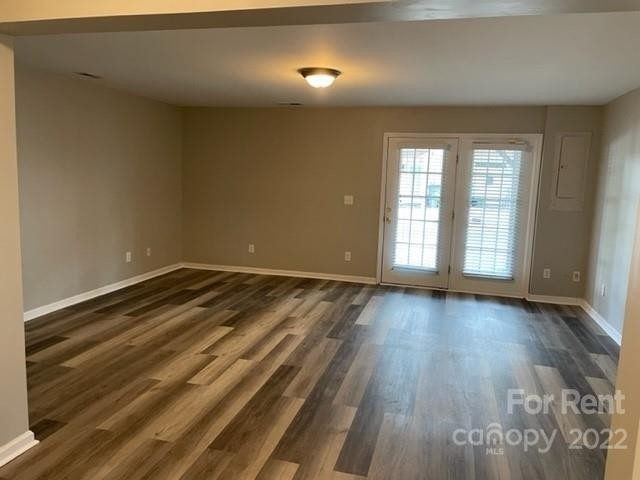 15615 Sir Charles Place - Photo 2