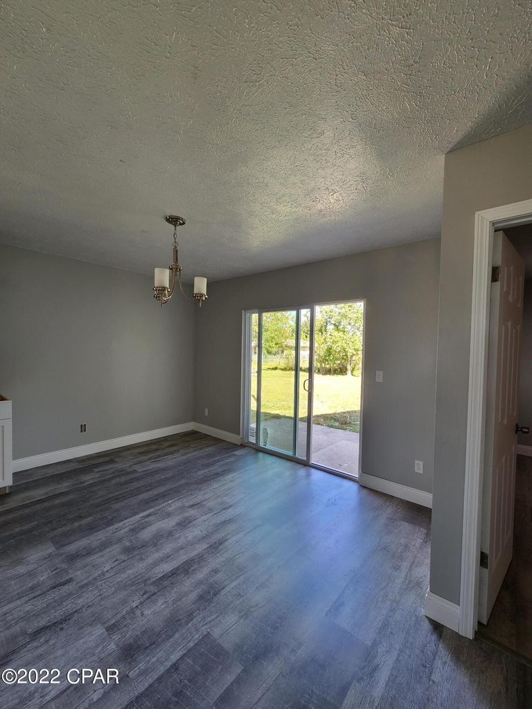 1022 Bradley Circle - Photo 2