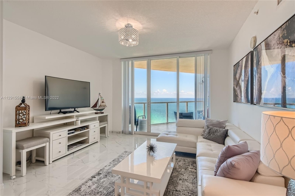 16699 Collins Ave - Photo 2