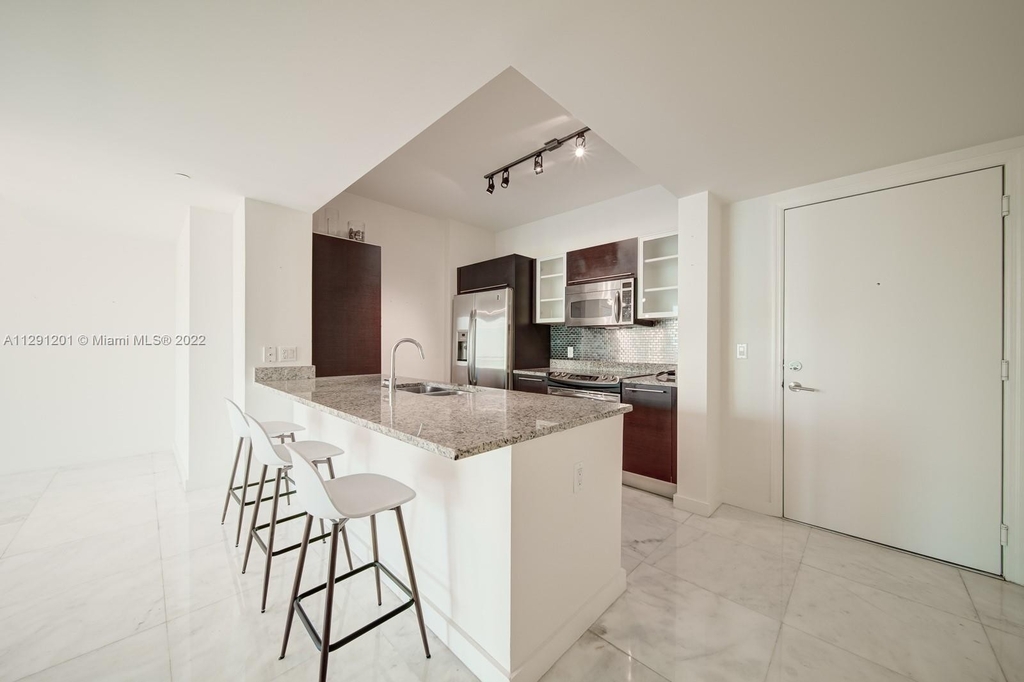 951 Brickell Ave - Photo 3