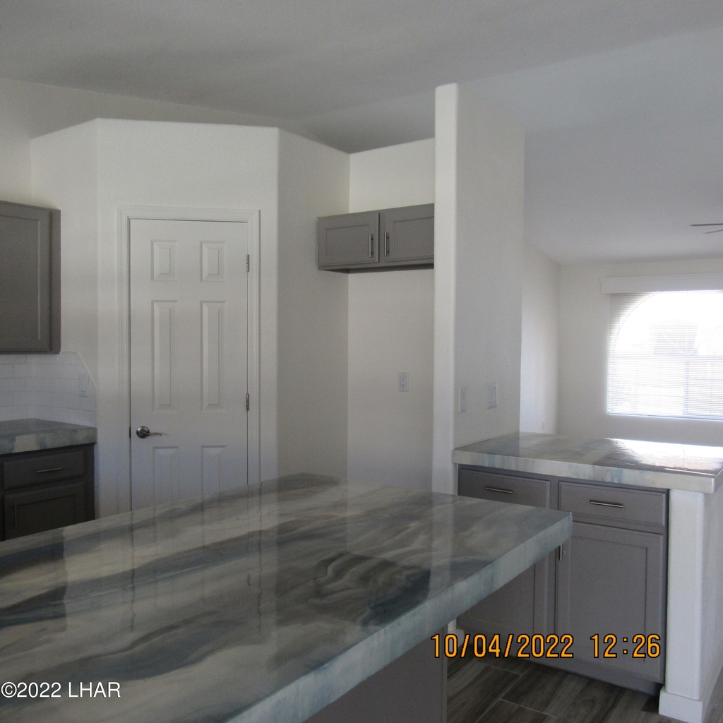 970 San Juan Ln - Photo 4