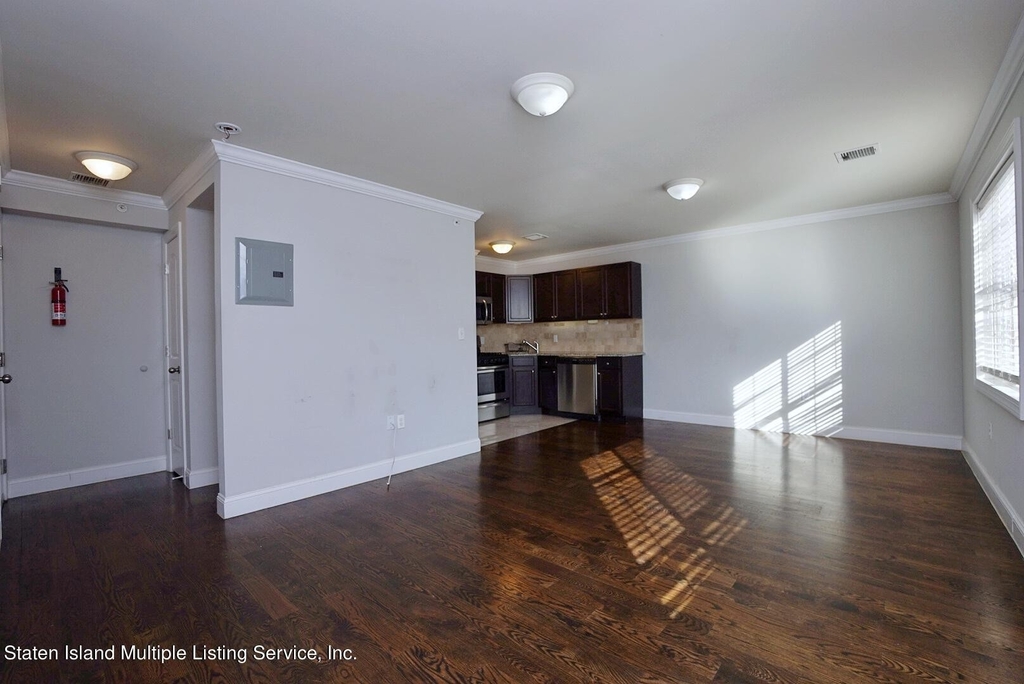 4077 Victory Boulevard - Photo 11