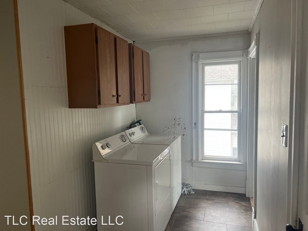 608 Elizabeth Street Apt. B - Photo 8