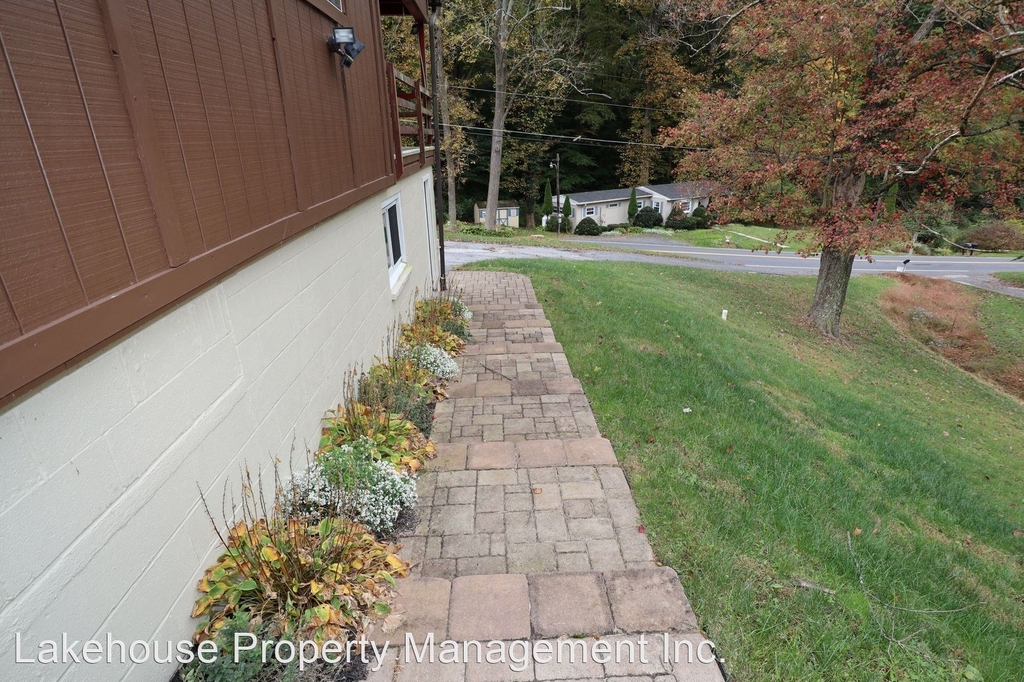 121 Mail Route Road - Photo 17
