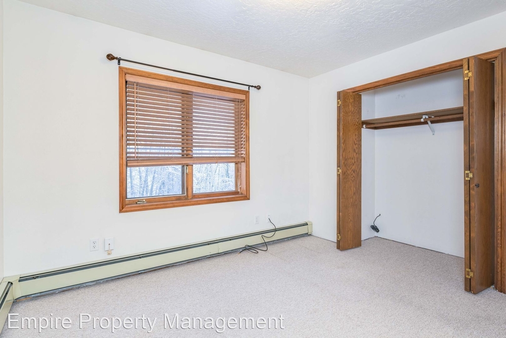 4936 Dartmouth Drive Unit 32 - Photo 8