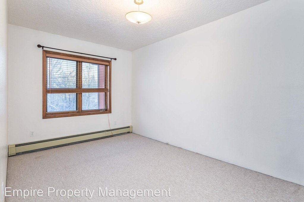 4936 Dartmouth Drive Unit 32 - Photo 7