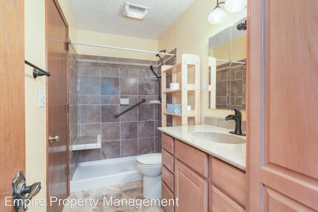 4936 Dartmouth Drive Unit 32 - Photo 9