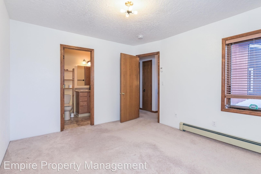 4936 Dartmouth Drive Unit 32 - Photo 6