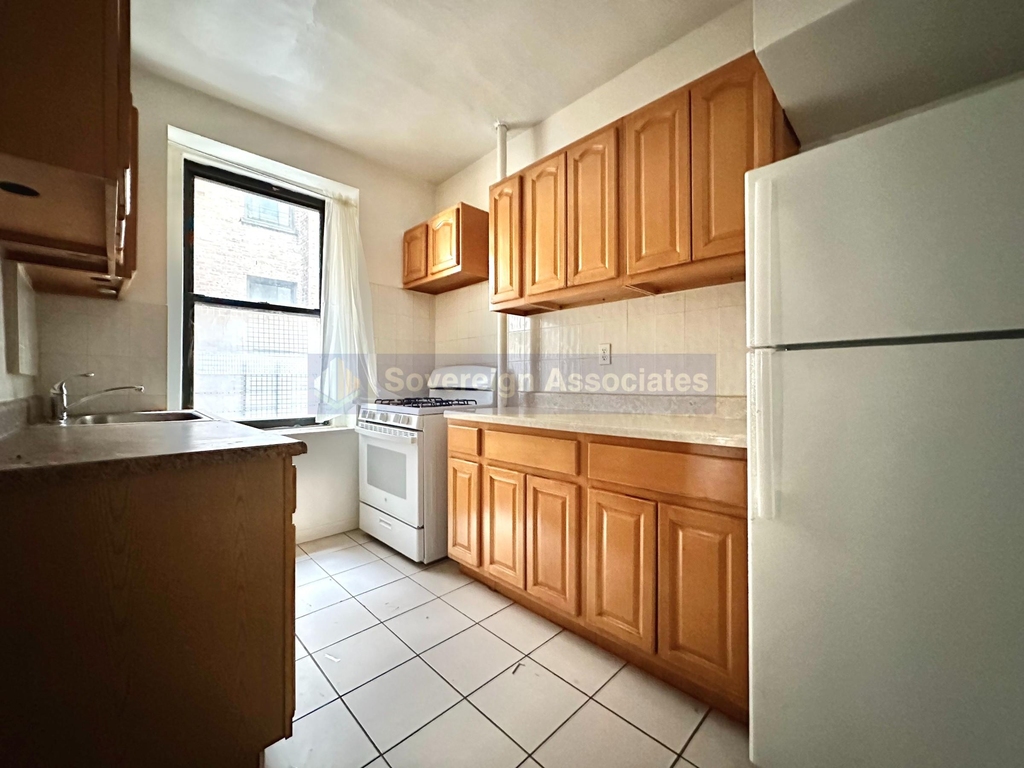 536 Fort Washington Avenue - Photo 4