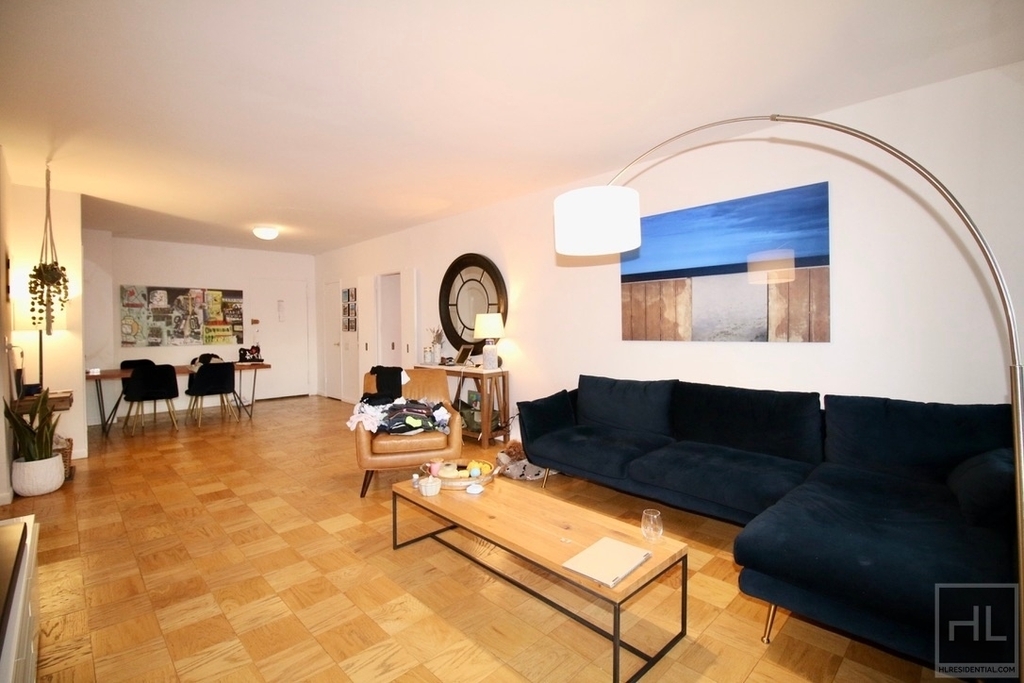 200 East 64th Street - Photo 3