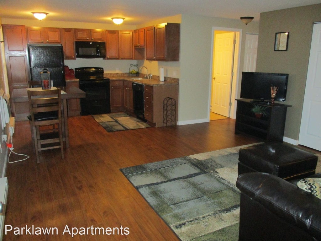 34 Parklawn Apartments - Photo 2